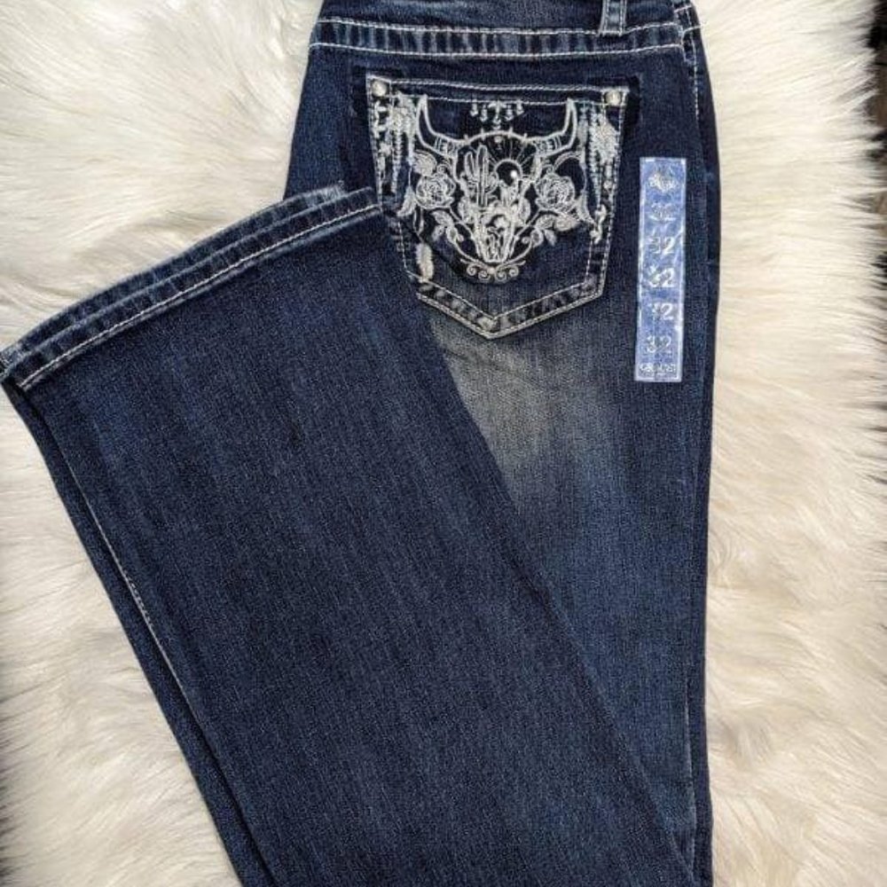 Grace in LA Women's Medium Wash with Floral Longhorn Embroidery Easy Fit Bootcut